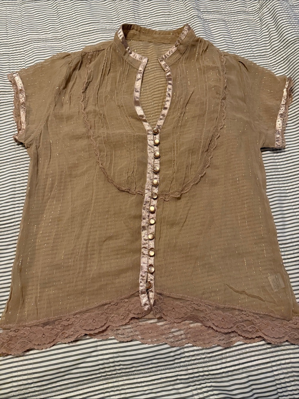 Lightweight Brown Women’s Button-Front Blouse with Lace Trim
